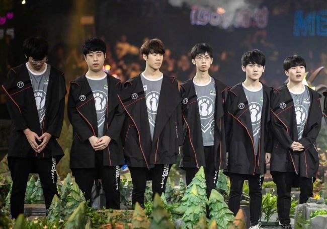 队围绕关键 队围绕关键