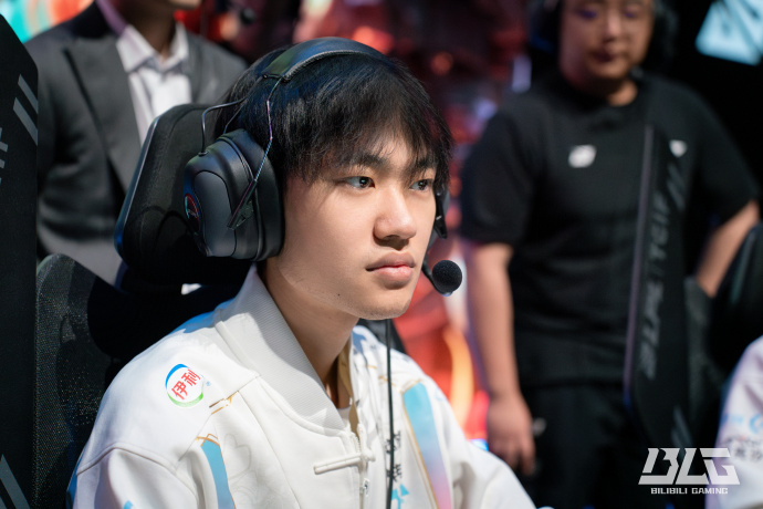 本夏的职业 本夏的职业