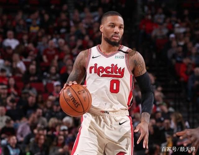 在更衣室 在更衣室